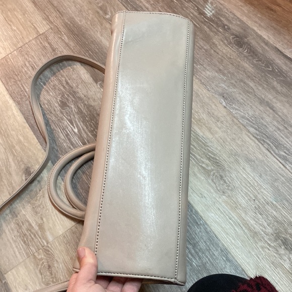 Matt & Nat Large Vegan Leather Tan Purse - Picture 4 of 13